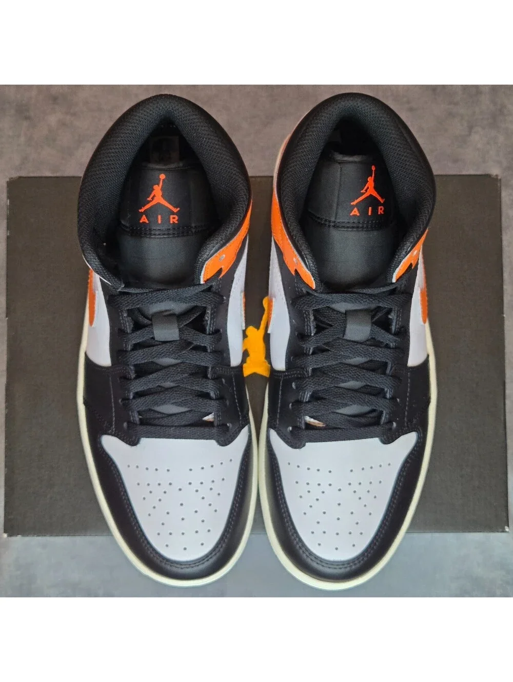 Nike Air Jordan 1 Mid 